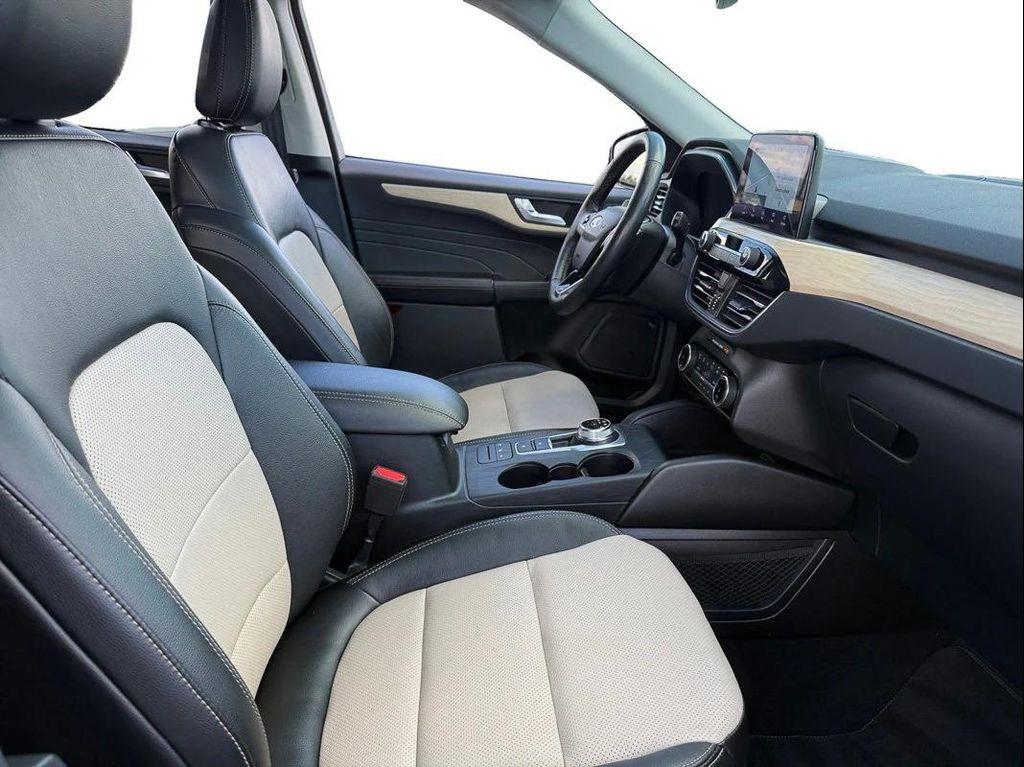 used 2022 Ford Escape car, priced at $24,999