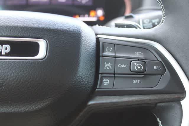 used 2023 Jeep Grand Cherokee L car, priced at $30,998