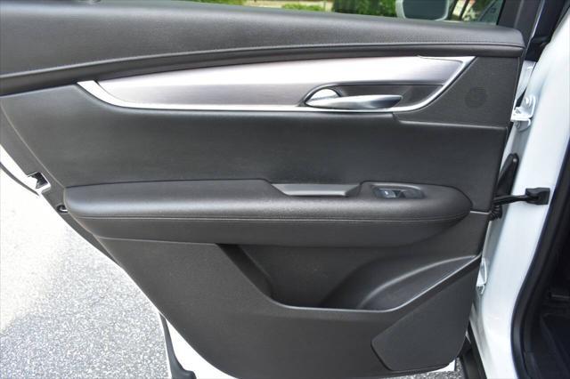 used 2017 Cadillac XT5 car, priced at $12,990