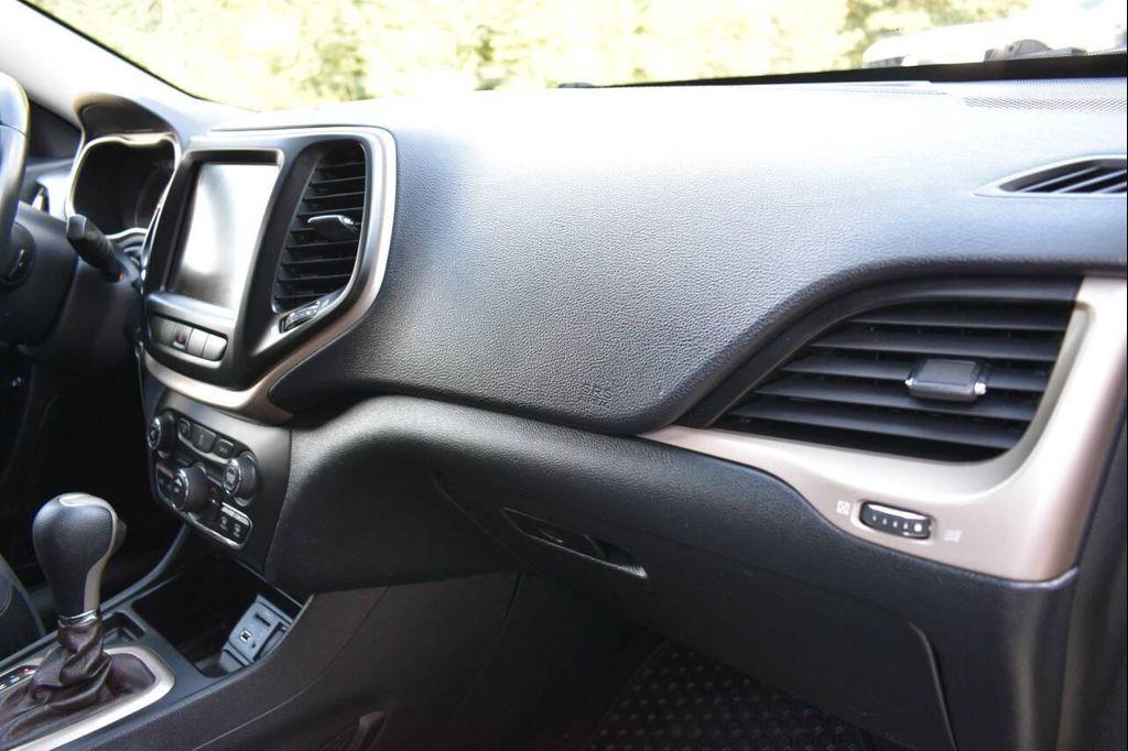 used 2014 Jeep Cherokee car, priced at $9,990