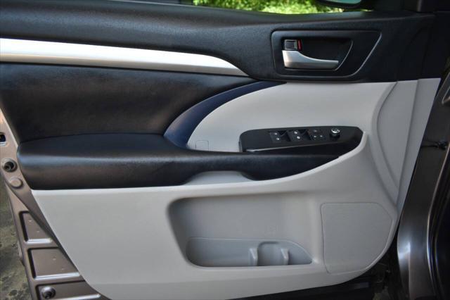 used 2019 Toyota Highlander car, priced at $16,990