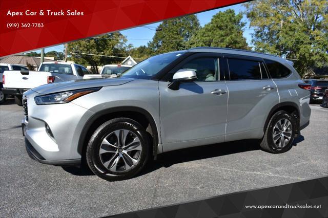 used 2020 Toyota Highlander car, priced at $26,990