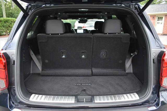used 2025 Hyundai Palisade car, priced at $47,990