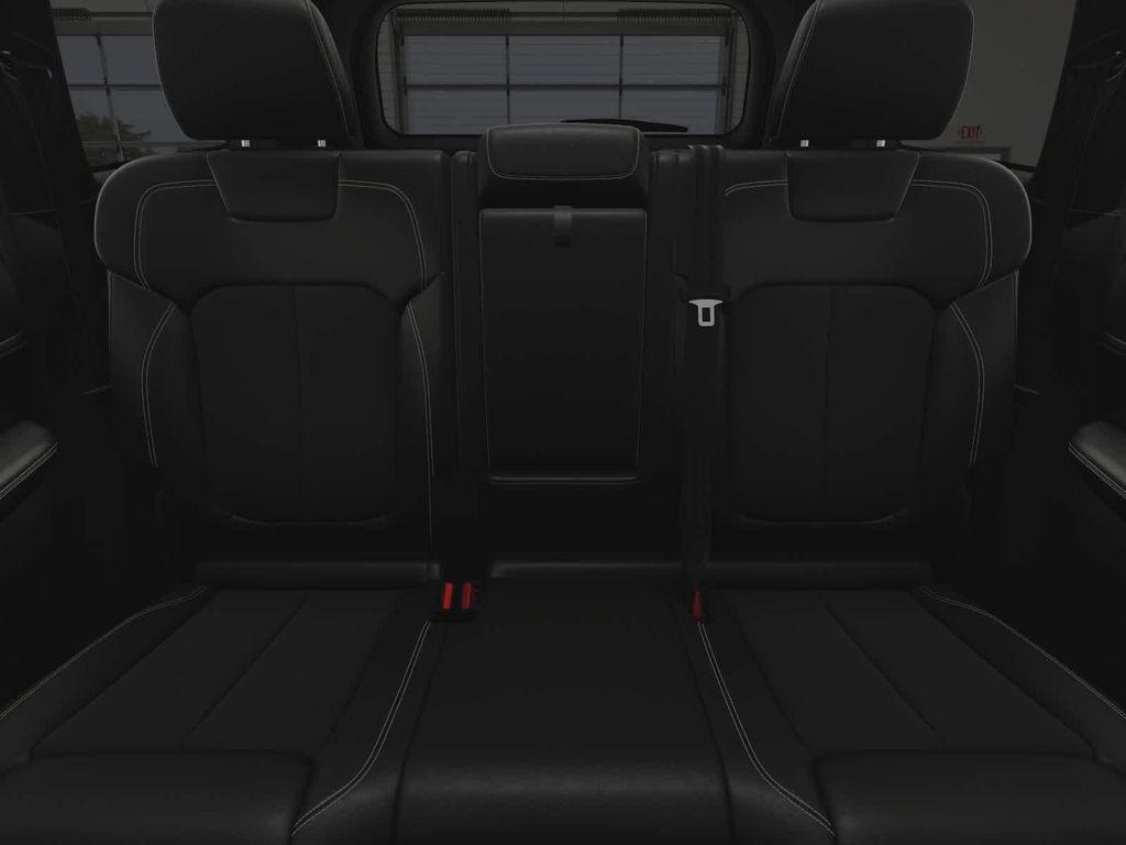 new 2025 Jeep Grand Cherokee car, priced at $40,863