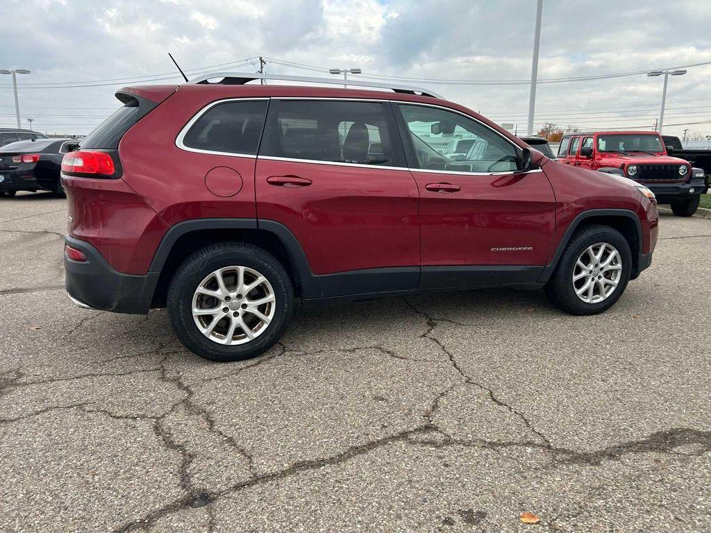 used 2015 Jeep Cherokee car, priced at $7,325