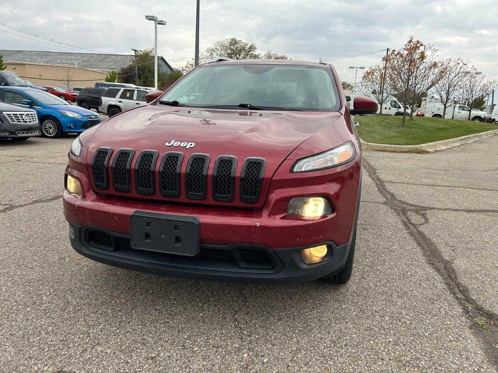 used 2015 Jeep Cherokee car, priced at $7,325