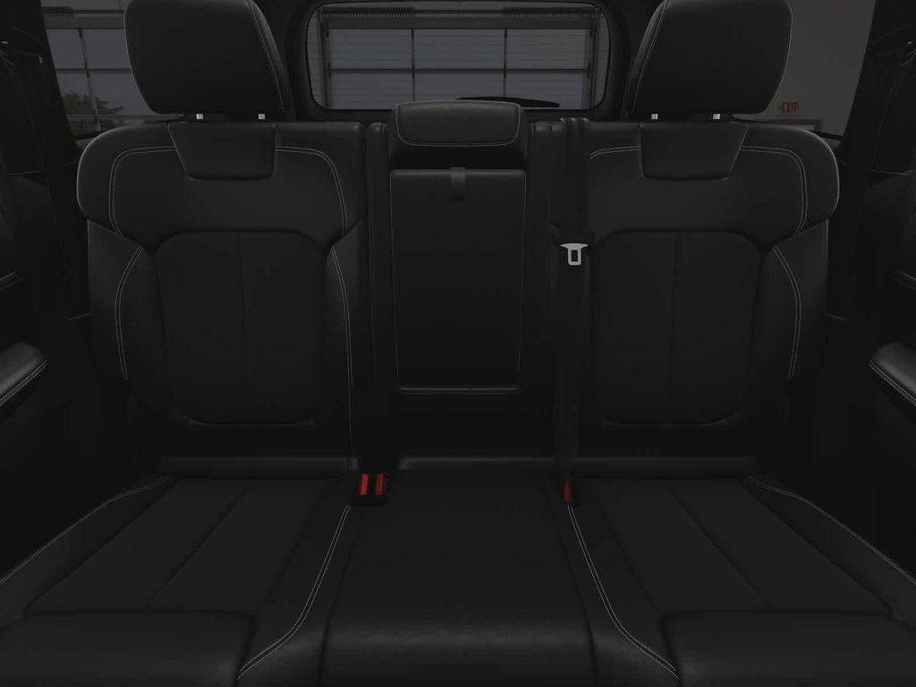 new 2025 Jeep Grand Cherokee car, priced at $40,863