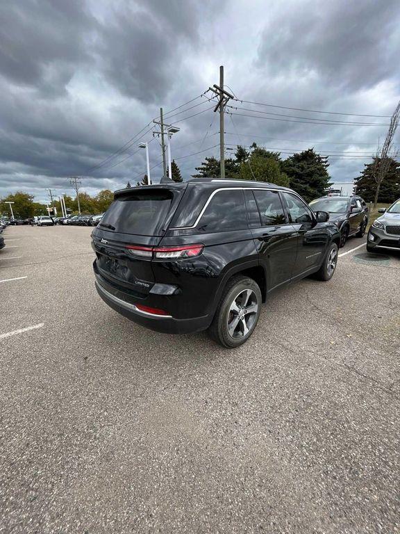 used 2023 Jeep Grand Cherokee car, priced at $33,123