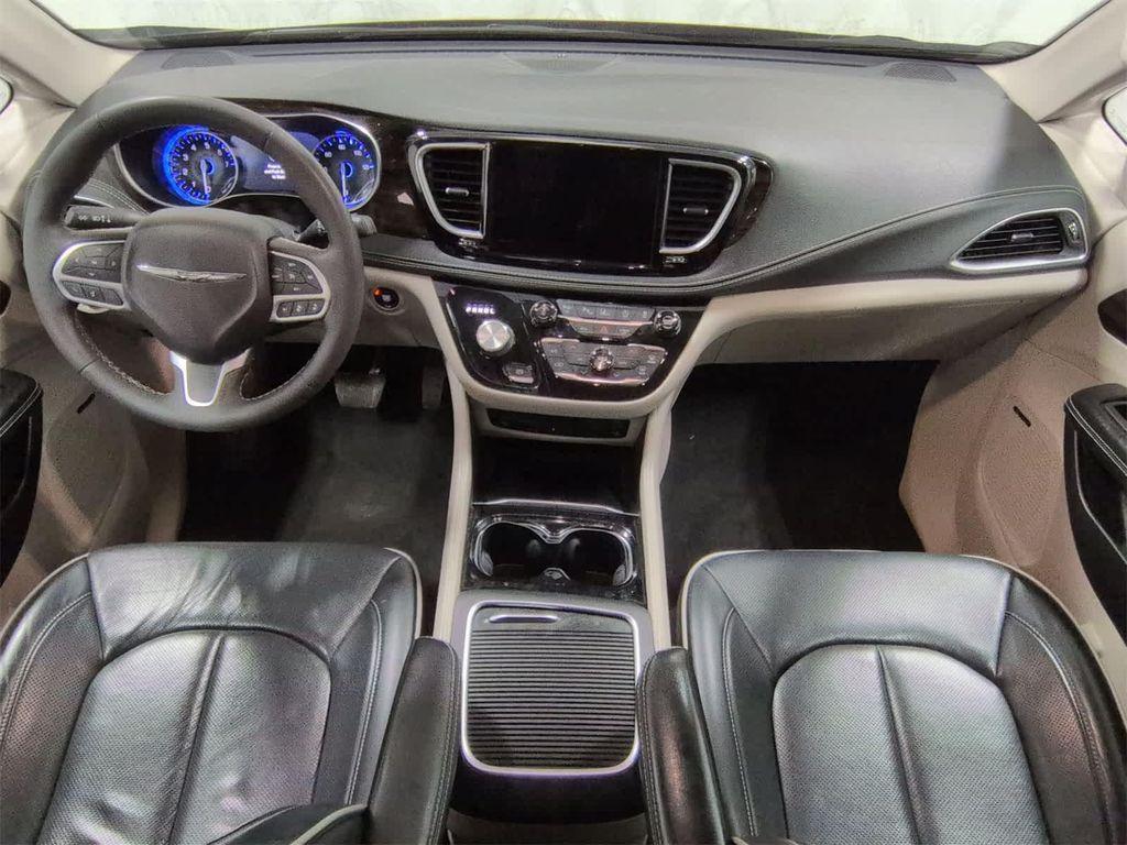 used 2022 Chrysler Pacifica car, priced at $33,547