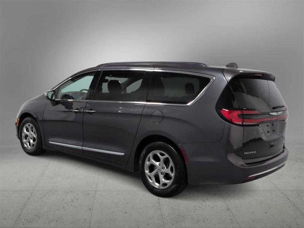used 2022 Chrysler Pacifica car, priced at $33,547