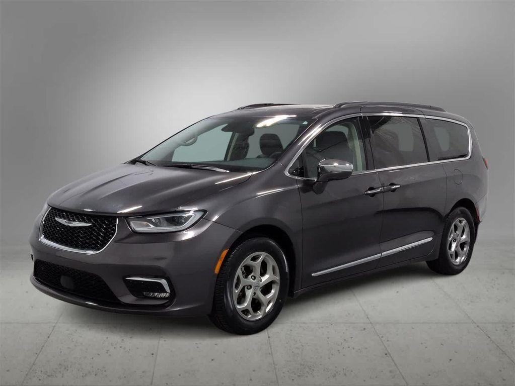 used 2022 Chrysler Pacifica car, priced at $33,547