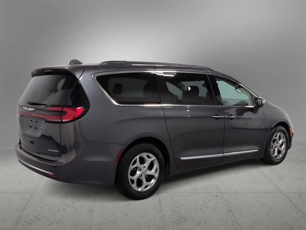 used 2022 Chrysler Pacifica car, priced at $33,547
