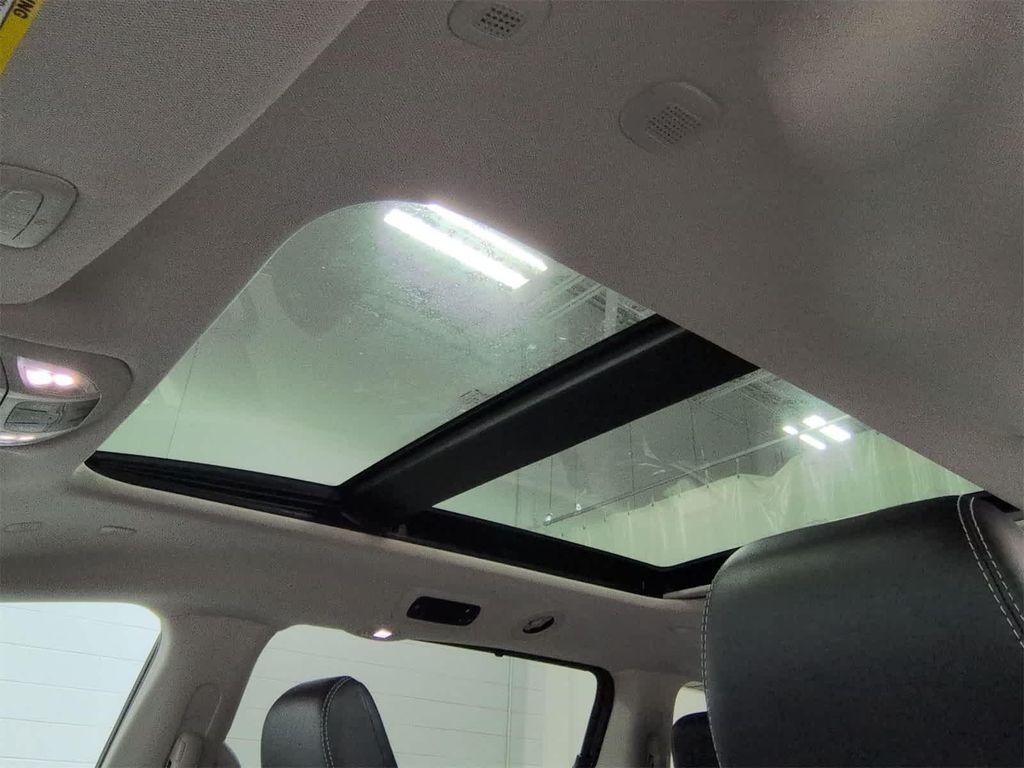 used 2022 Chrysler Pacifica car, priced at $33,547