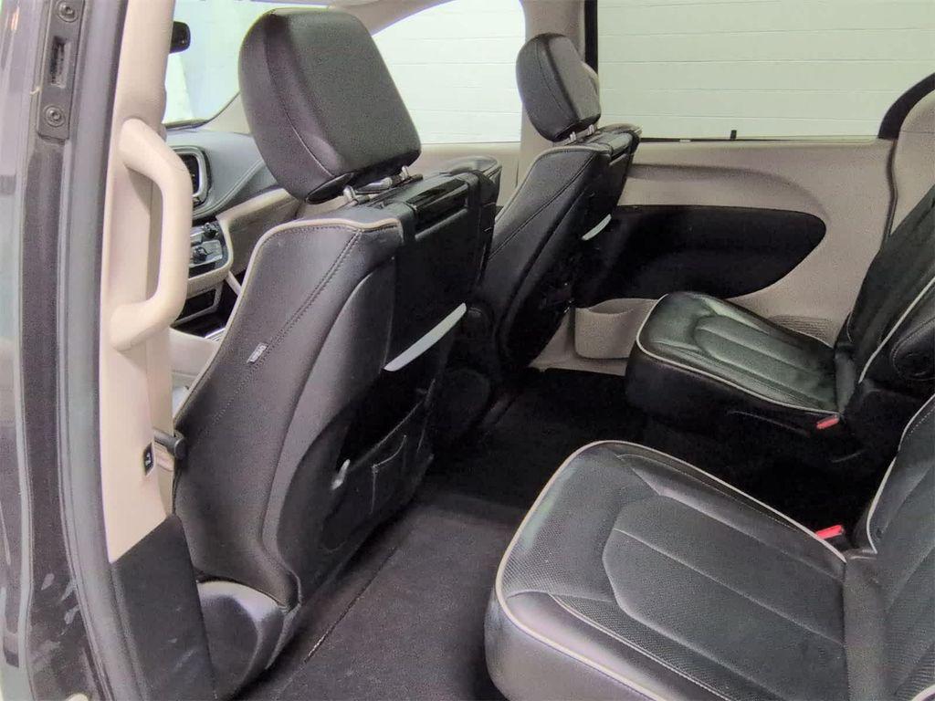 used 2022 Chrysler Pacifica car, priced at $33,547