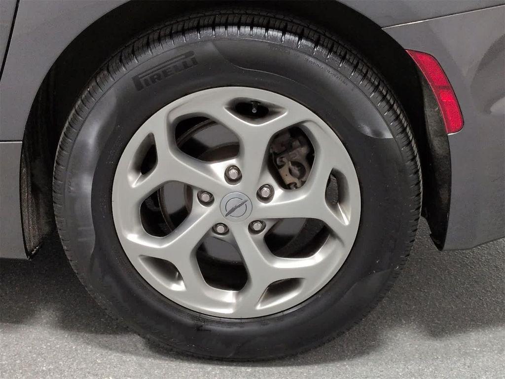 used 2022 Chrysler Pacifica car, priced at $33,547