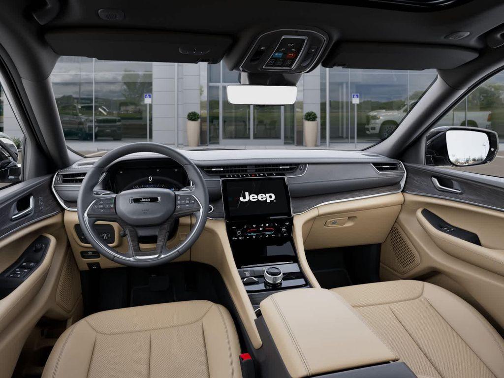 new 2025 Jeep Grand Cherokee car, priced at $51,111