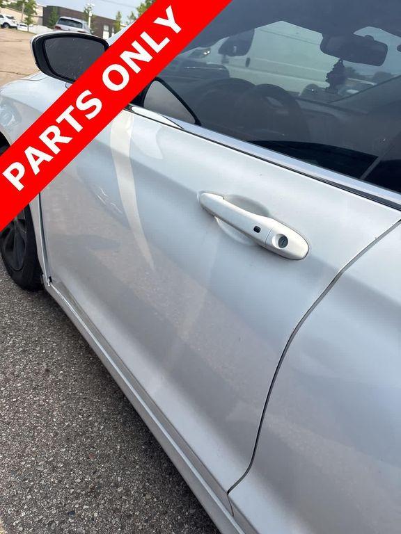 used 2015 Chrysler 200 car, priced at $500