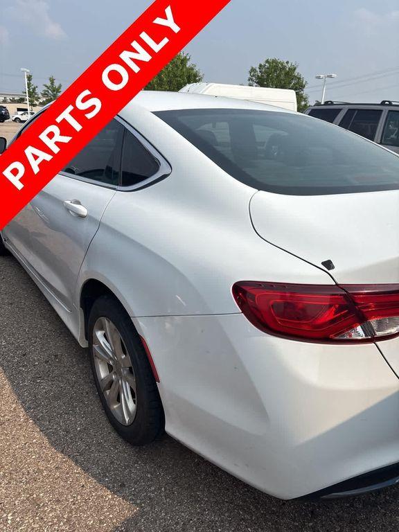 used 2015 Chrysler 200 car, priced at $500