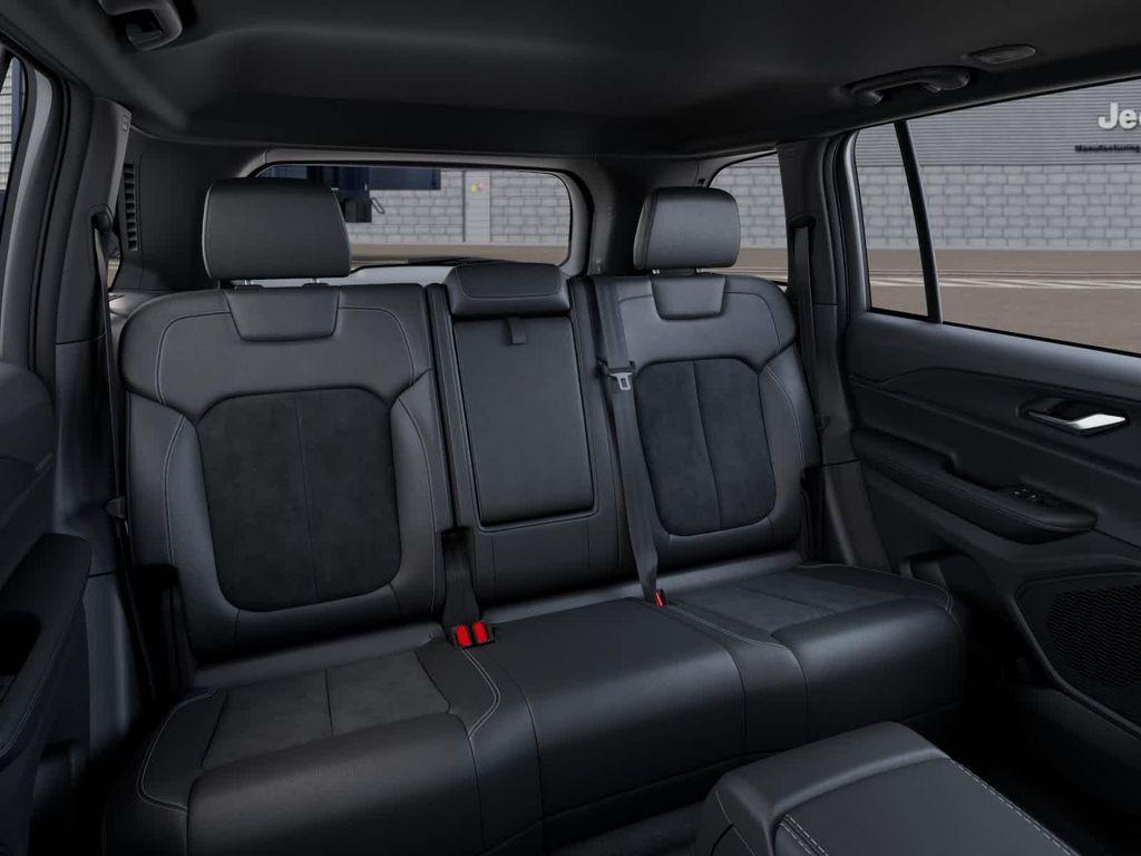 new 2025 Jeep Grand Cherokee car, priced at $43,623