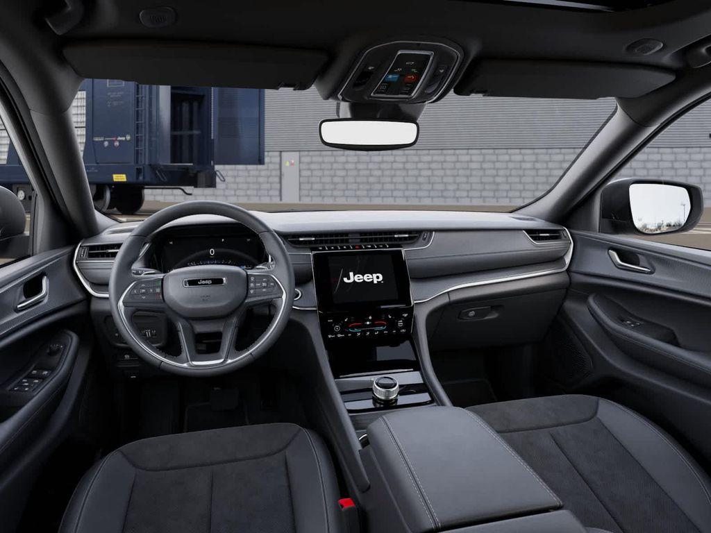 new 2025 Jeep Grand Cherokee car, priced at $43,623