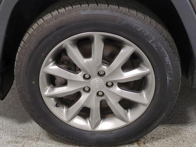 used 2018 Jeep Cherokee car, priced at $14,739