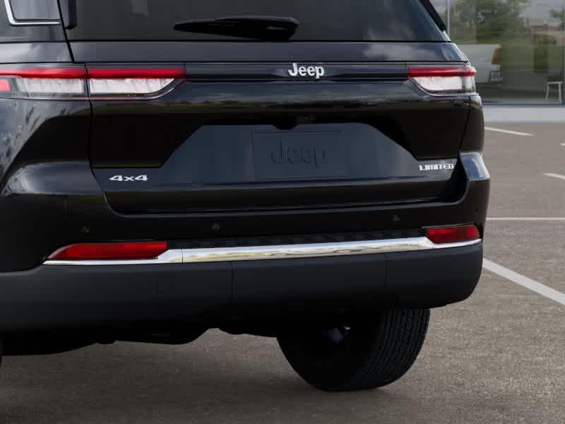 new 2025 Jeep Grand Cherokee car, priced at $46,142