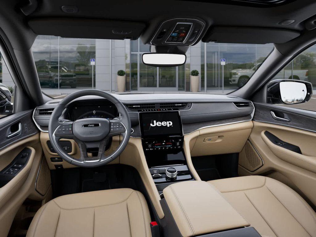 new 2025 Jeep Grand Cherokee car, priced at $46,142