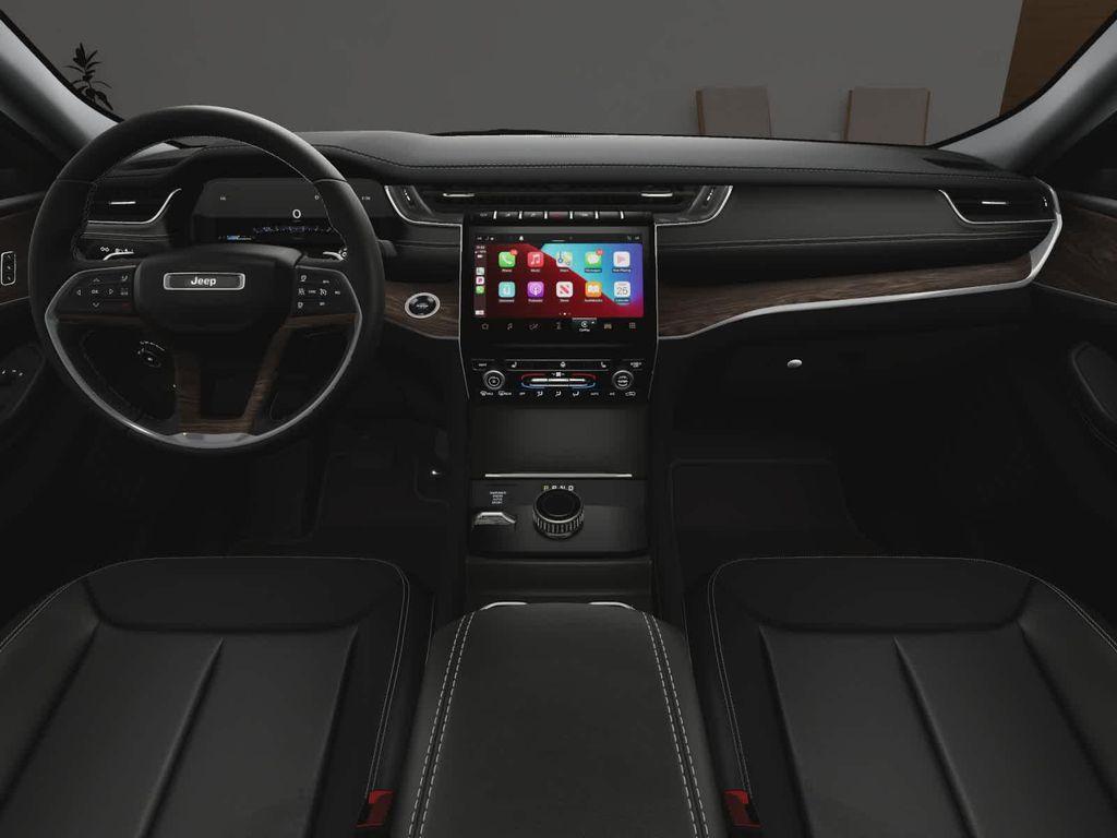 new 2025 Jeep Grand Cherokee car, priced at $41,846