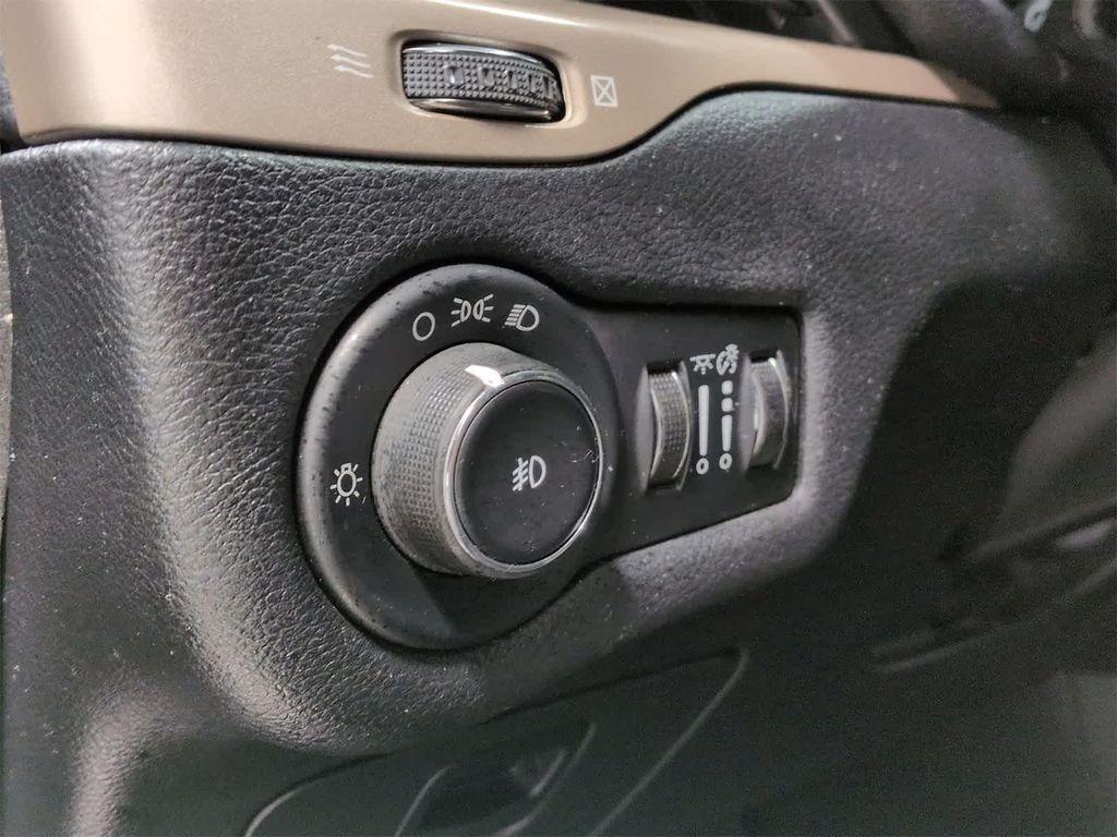 used 2014 Jeep Cherokee car, priced at $3,700