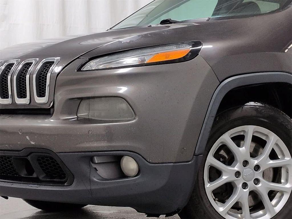 used 2014 Jeep Cherokee car, priced at $3,700