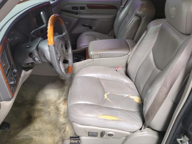 used 2004 Cadillac Escalade car, priced at $2,795