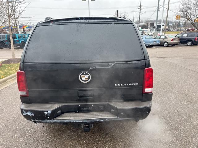 used 2004 Cadillac Escalade car, priced at $3,498