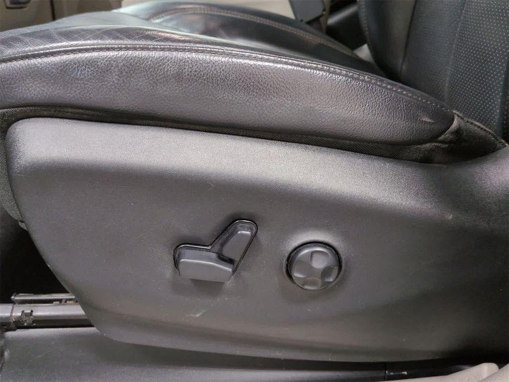 used 2017 Chrysler Pacifica car, priced at $13,995