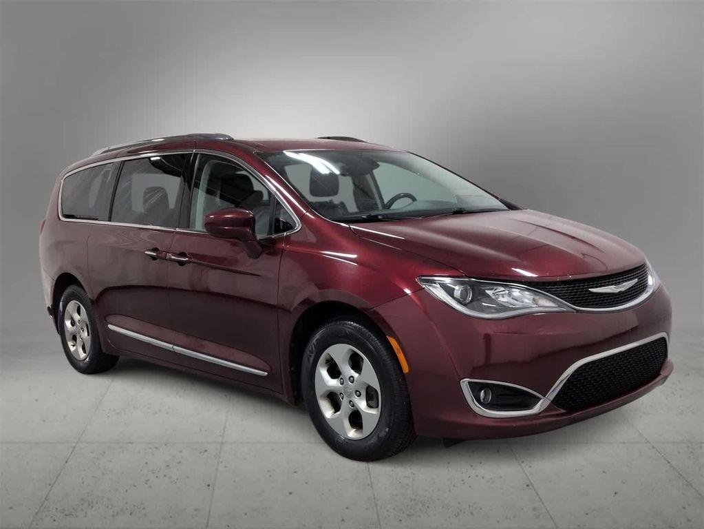 used 2017 Chrysler Pacifica car, priced at $13,995