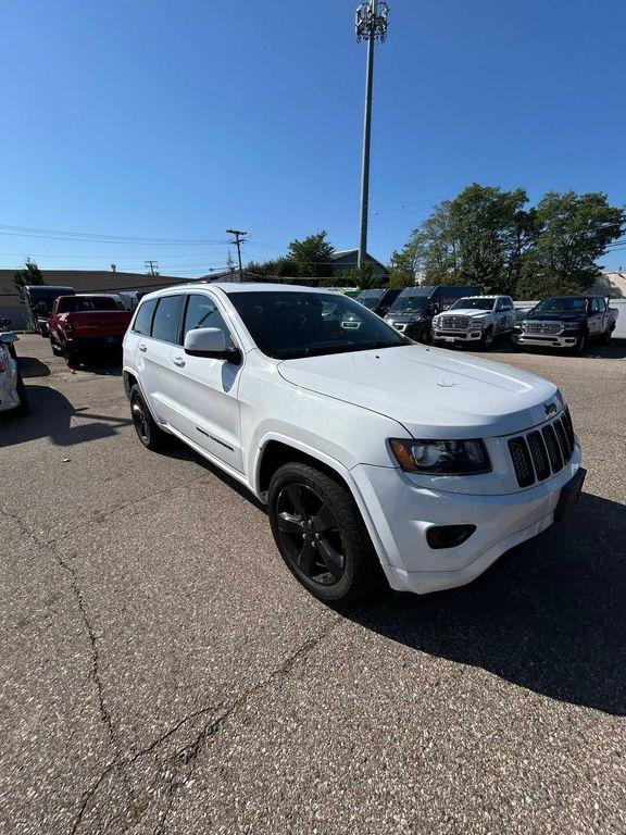 used 2015 Jeep Grand Cherokee car, priced at $12,960