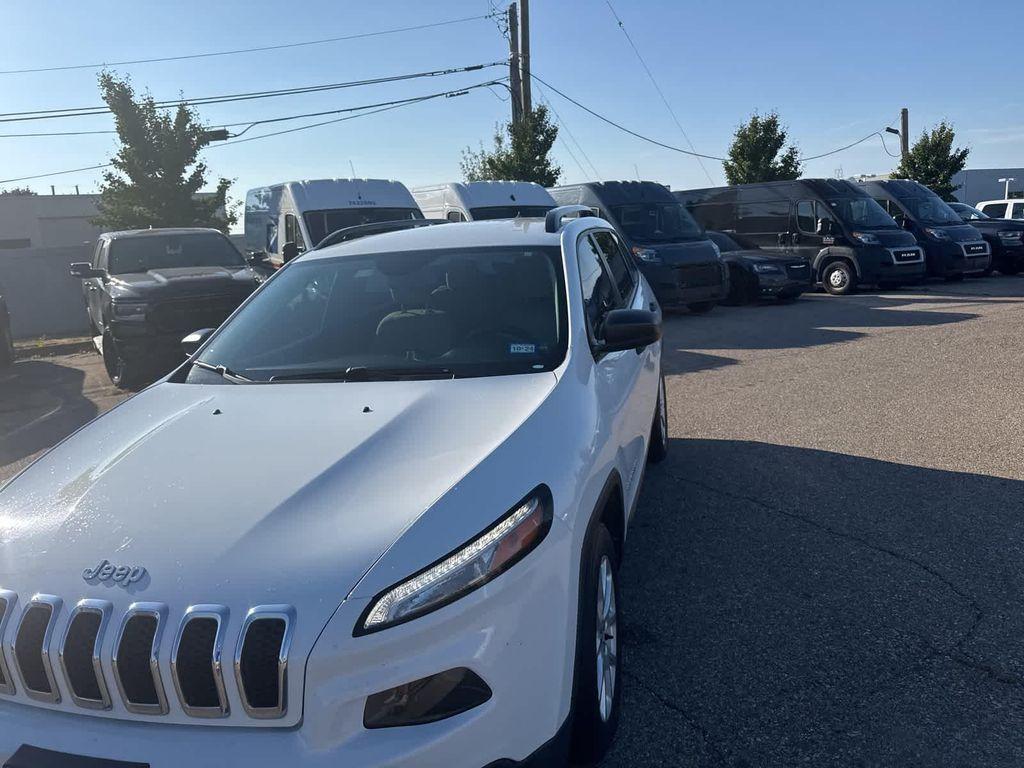 used 2016 Jeep Cherokee car, priced at $11,967