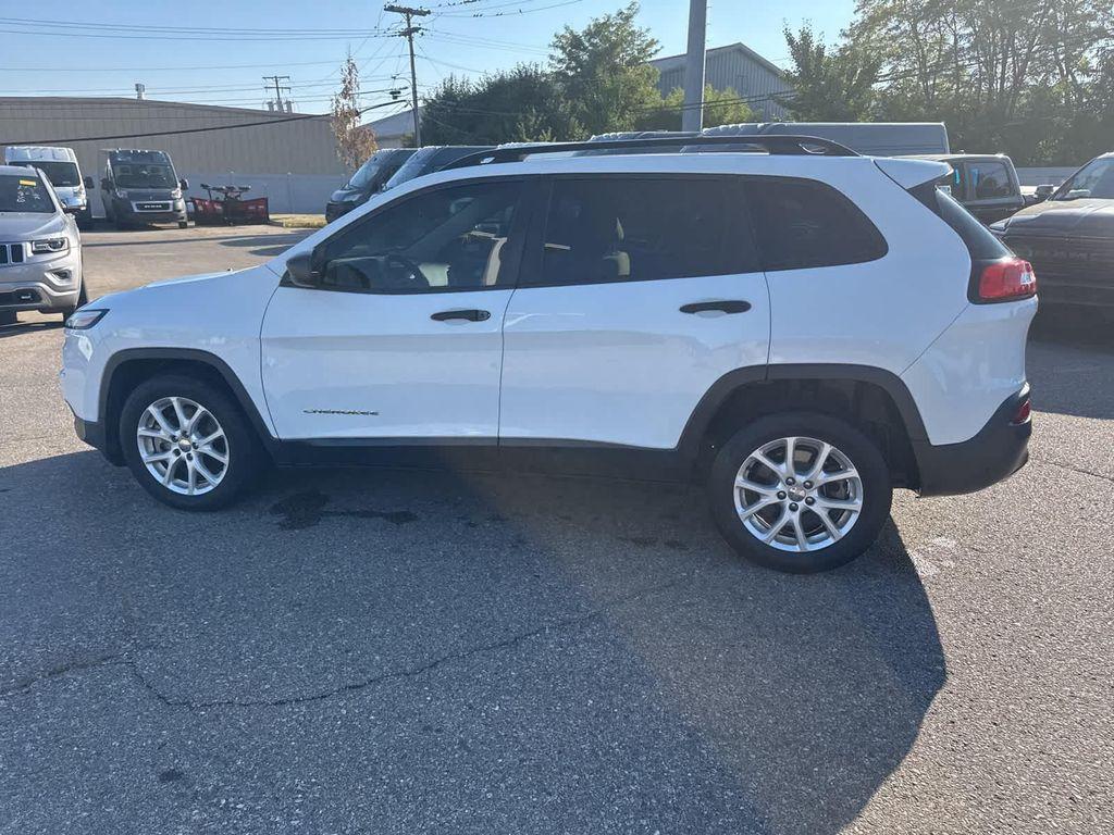 used 2016 Jeep Cherokee car, priced at $11,967