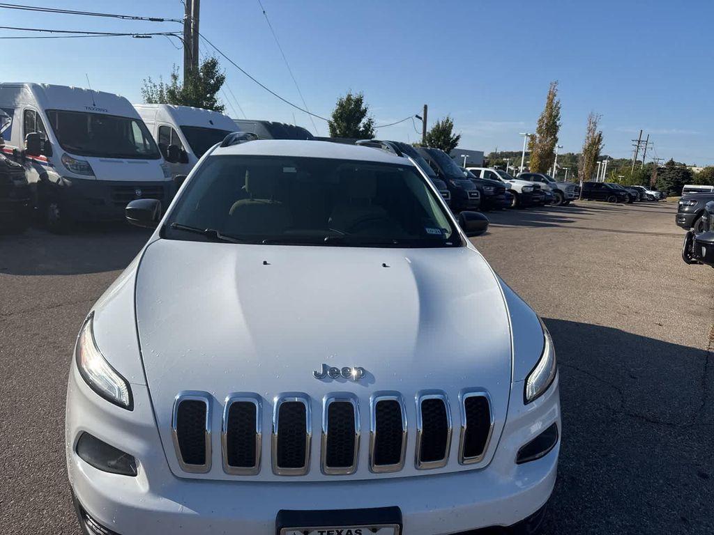 used 2016 Jeep Cherokee car, priced at $11,967