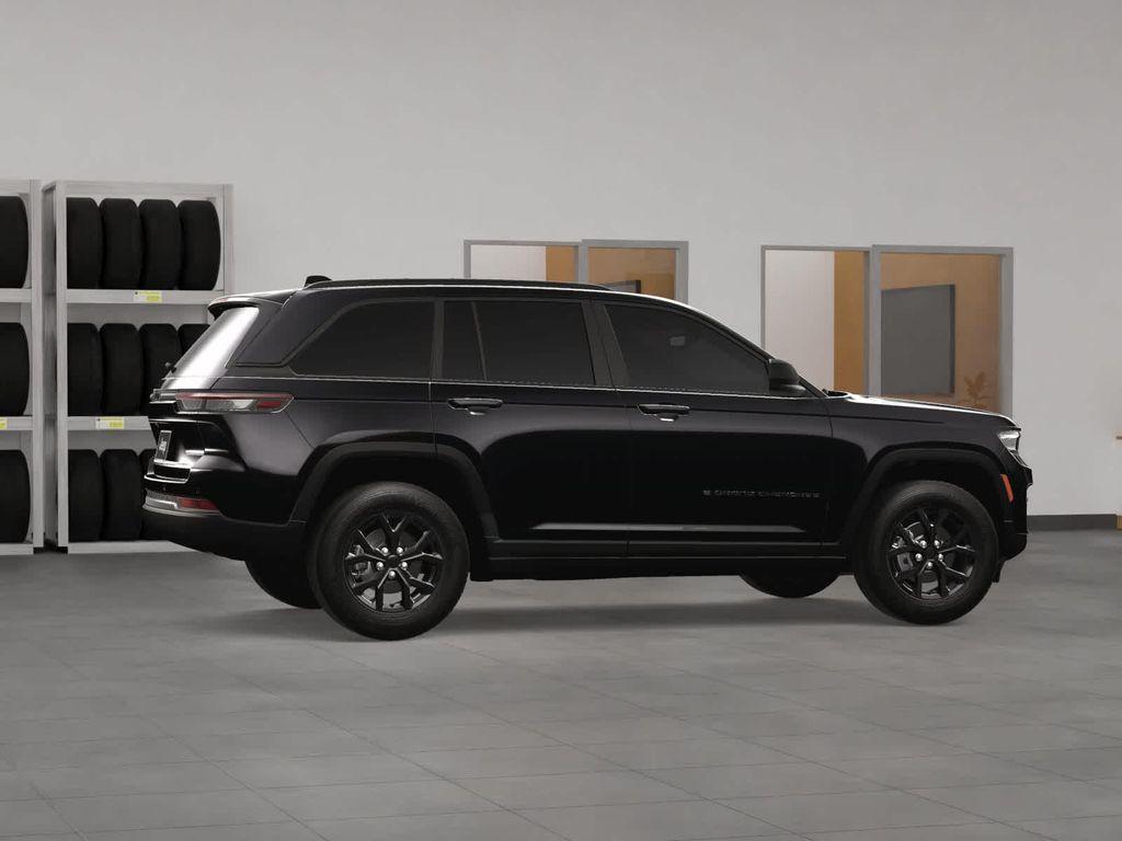 new 2025 Jeep Grand Cherokee car, priced at $41,373