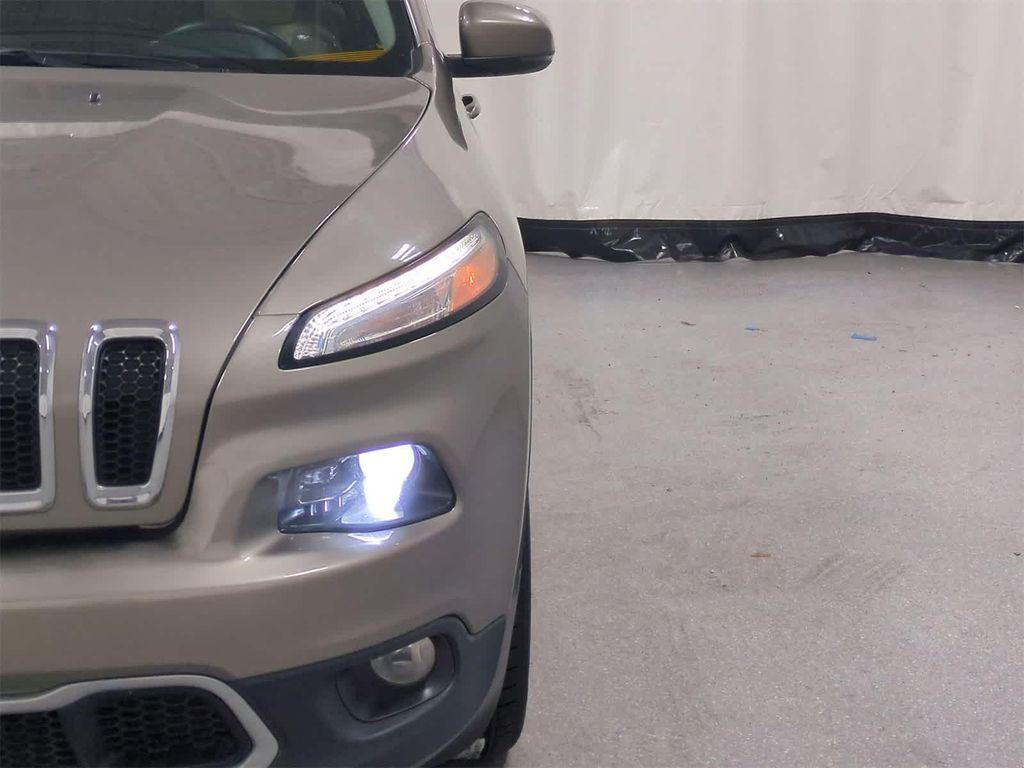 used 2016 Jeep Cherokee car, priced at $8,604