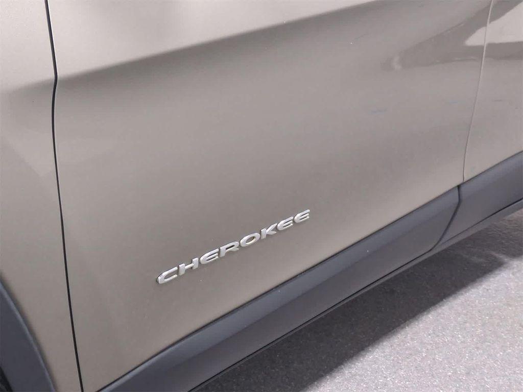 used 2016 Jeep Cherokee car, priced at $8,604