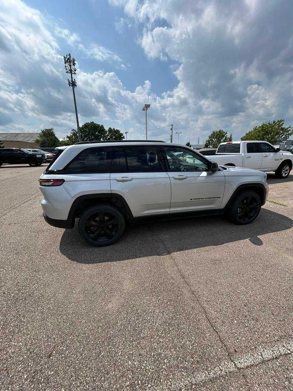 used 2023 Jeep Grand Cherokee car, priced at $32,180