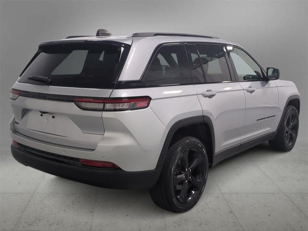 used 2023 Jeep Grand Cherokee car, priced at $31,402