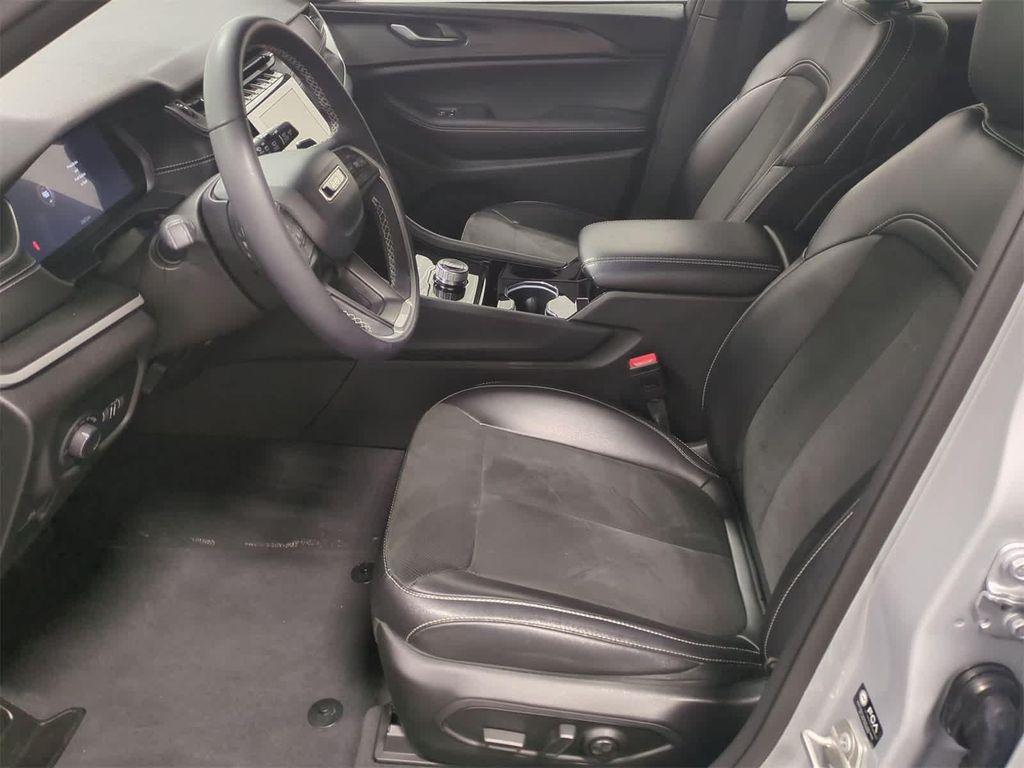 used 2023 Jeep Grand Cherokee car, priced at $31,402