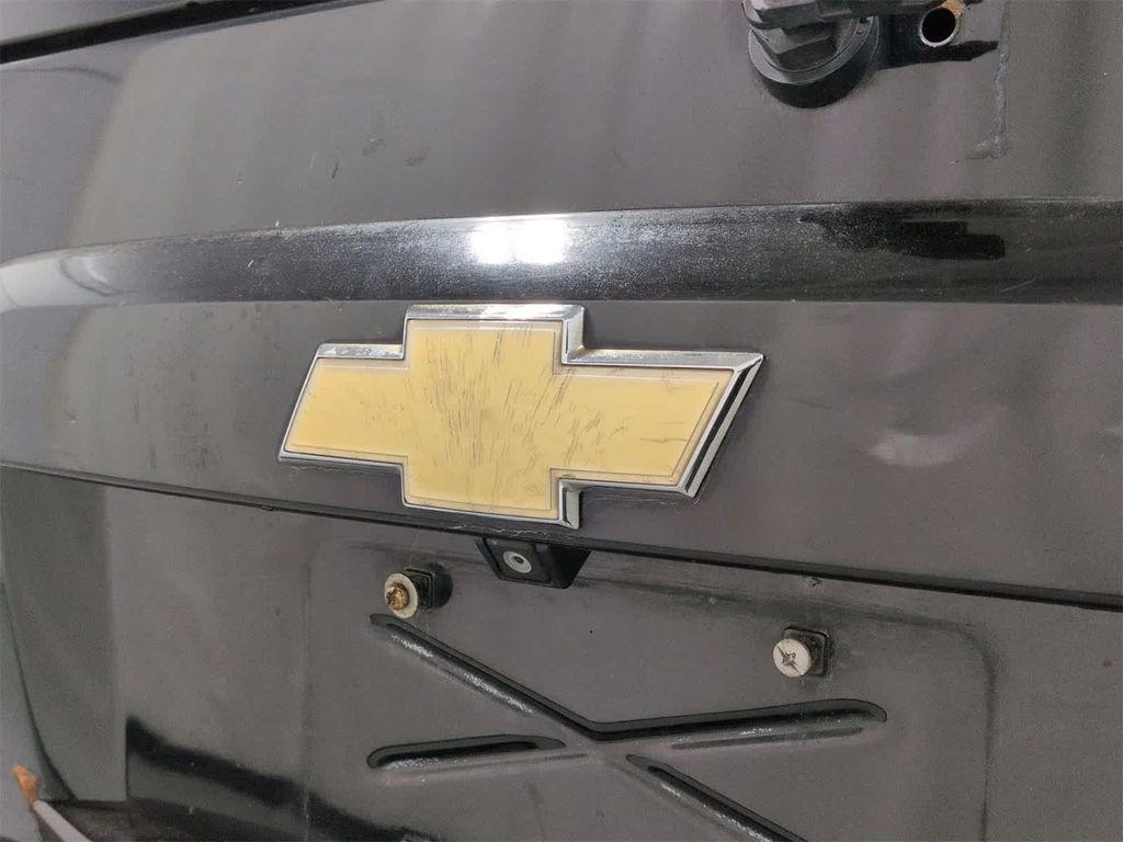 used 2011 Chevrolet Suburban car, priced at $3,500