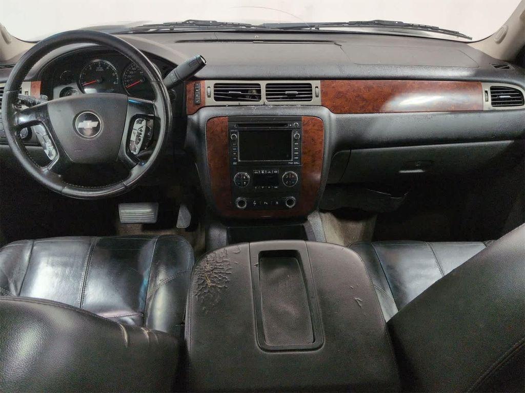 used 2011 Chevrolet Suburban car, priced at $3,500
