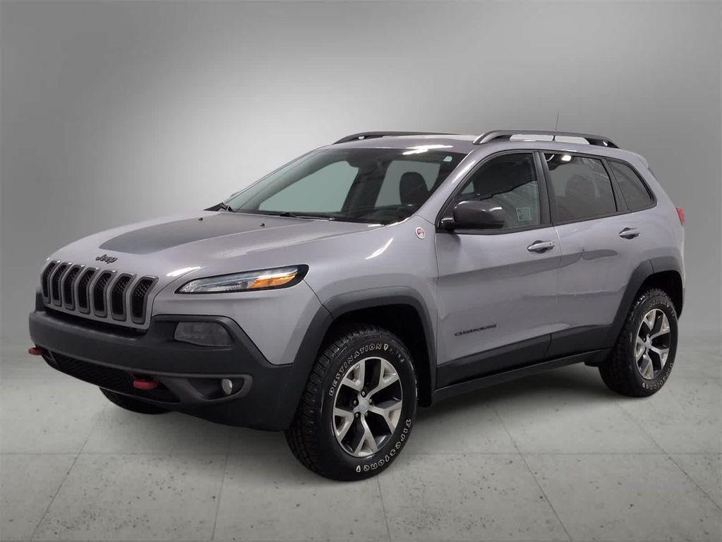 used 2018 Jeep Cherokee car, priced at $15,875