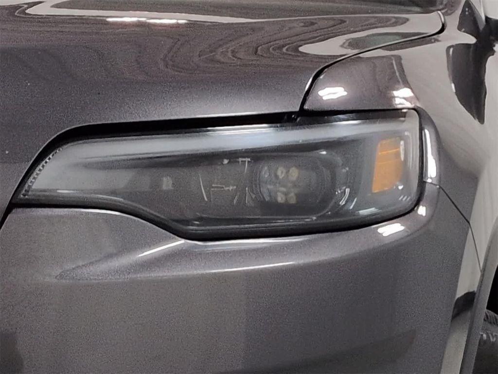 used 2021 Jeep Cherokee car, priced at $19,403