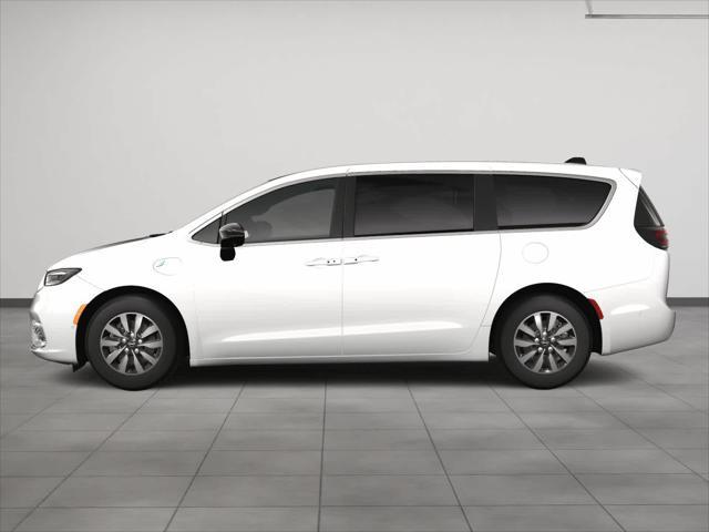 new 2025 Chrysler Pacifica Hybrid car, priced at $43,552