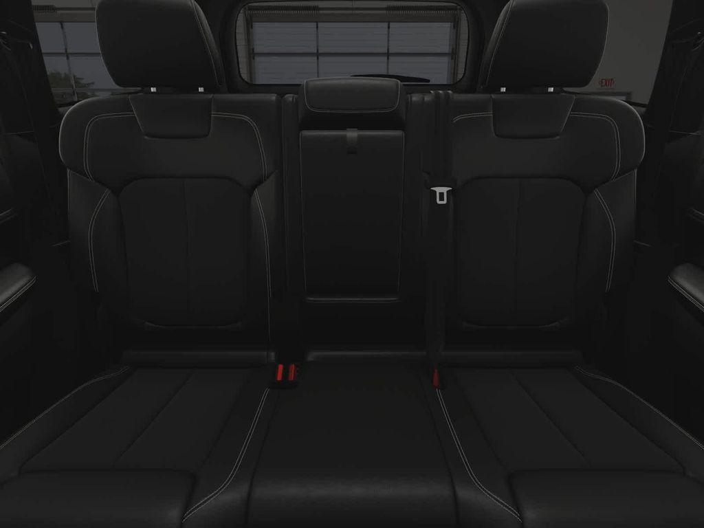 new 2025 Jeep Grand Cherokee car, priced at $42,779